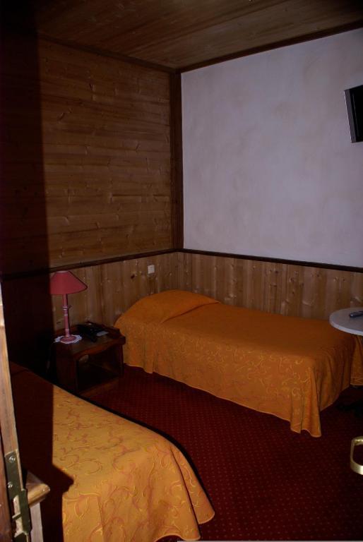 Le Relais De L'Abbaye Hotel Tournus Phòng bức ảnh