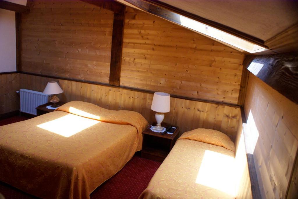 Le Relais De L'Abbaye Hotel Tournus Ngoại thất bức ảnh